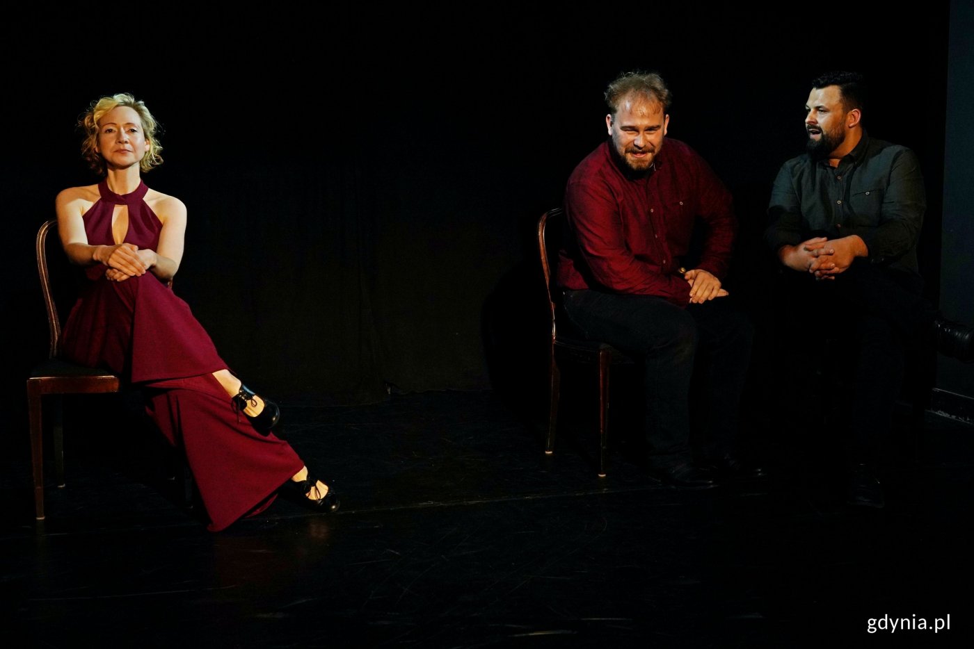 Marta Jaszewska, Mieszko Wierciński i Błażej Tachasiuk podczas próby spektaklu „Pamiętniki niecnotnego Zagłoby” w Teatrze Gdynia Główna (fot. Magdalena Czernek)