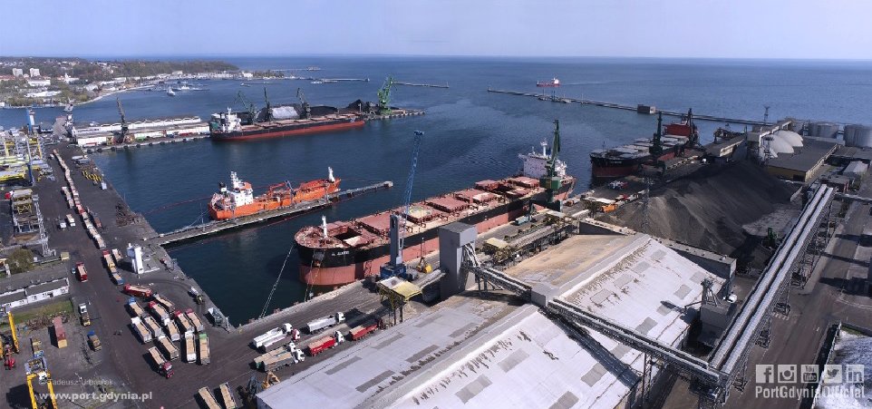 Terminal HES Gdynia Bulk Terminal z widocznym na trzecim planie nabrzeżem Holenderskim, które przejdzie modernizację. Źródło: Port Gdynia