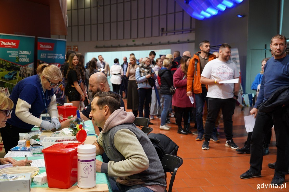 Akcja profilaktyczna przed meczem AMW Arki Gdynia. (fot. Magda Śliżewska)