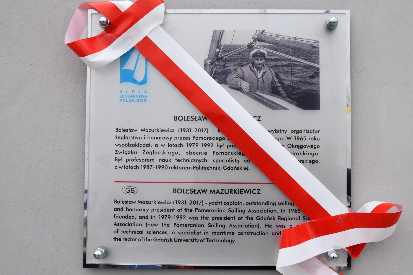 W alei Żeglarstwa Polskiego odsłonięto tablicę upamiętniającą profesora Bolesława Mazurkiewicza // fot. Magdalena Czernek