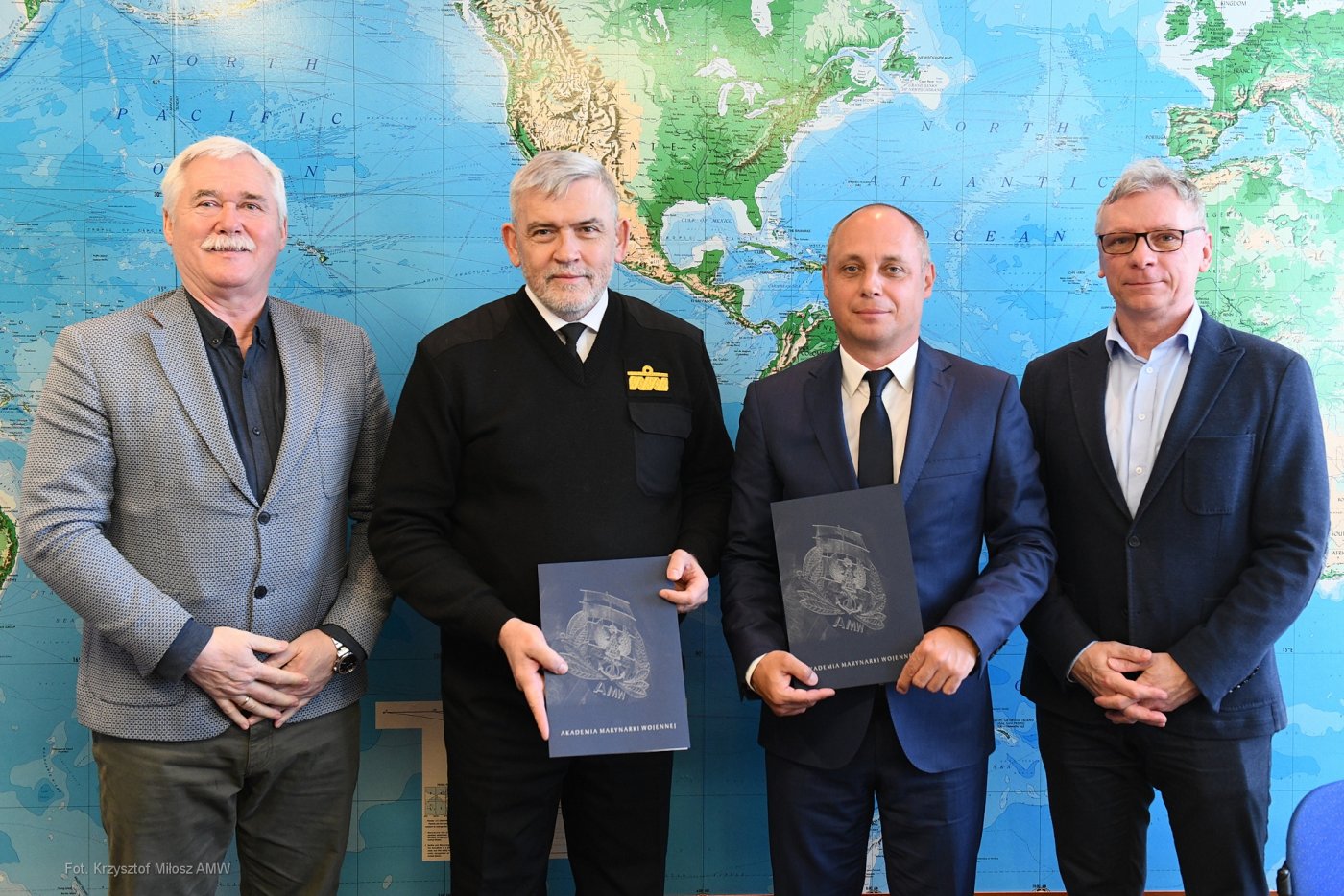 VII Liceum Ogólnokształcące podpisało umowę o współpracy z Akademią Marynarki Wojennej