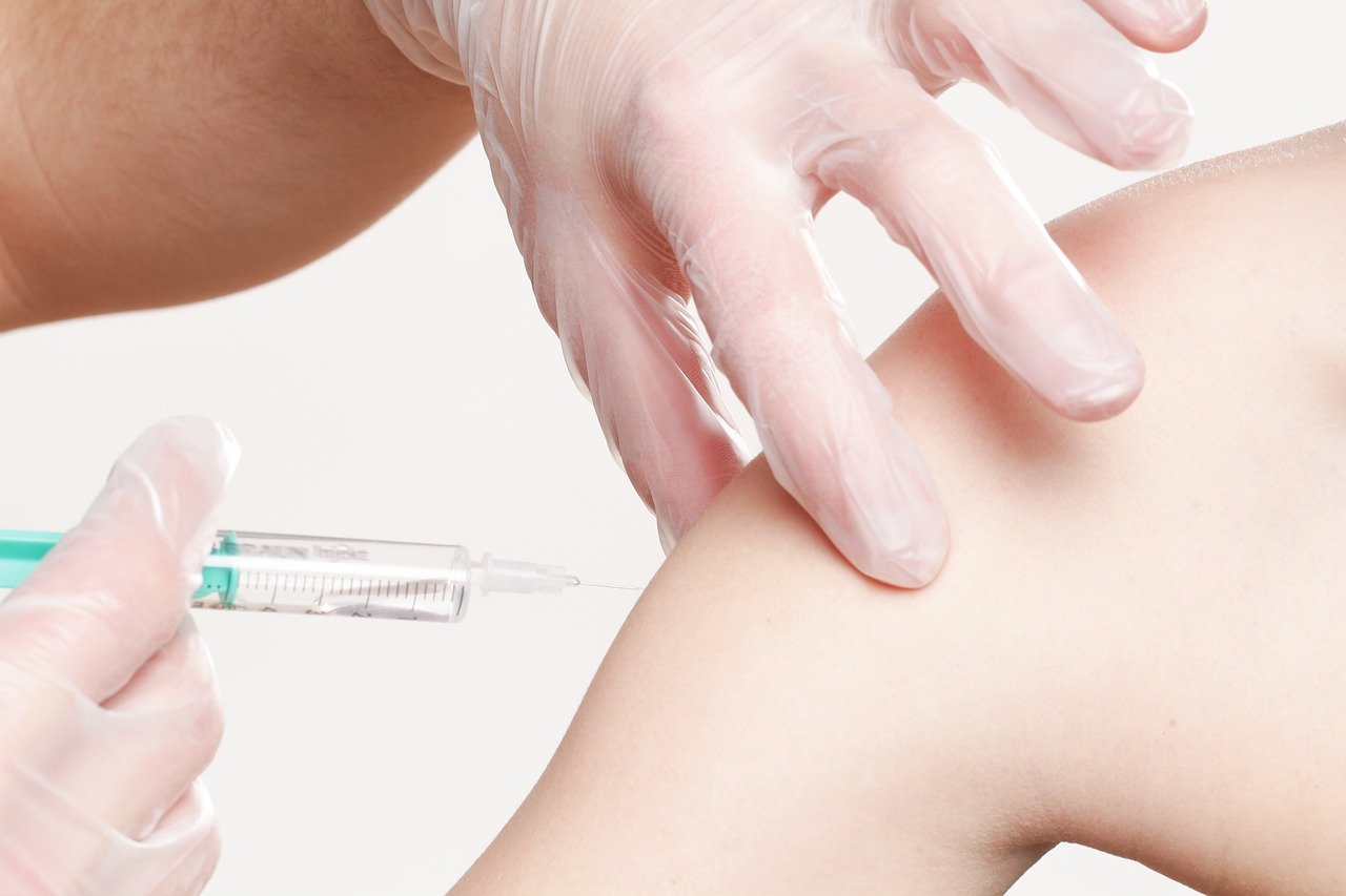 Szczepienia przeciwko wirusowi HPV // fot. pixabay.com)