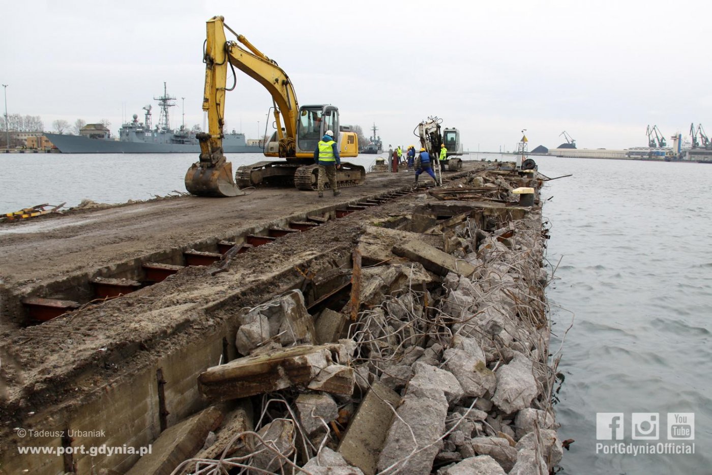 Prace rozbiórkowe na terenach Portu Gdynia, fot. Tadeusz Urbaniak , www.port.gdynia.pl