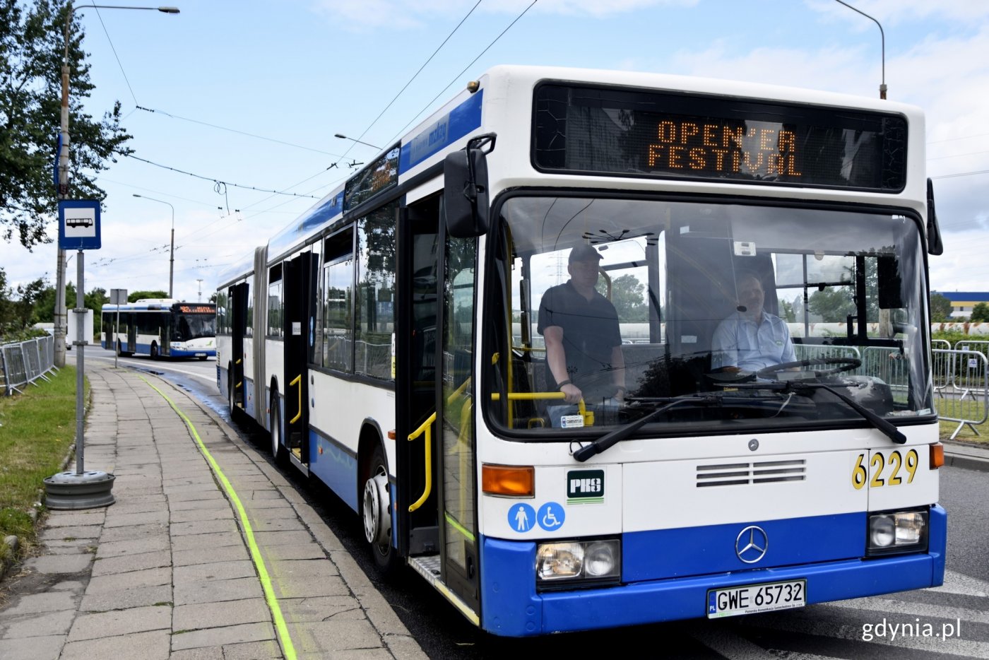 Specjalna linia autobusowa na Open'er Festival 2019 // fot. Paweł Kukla