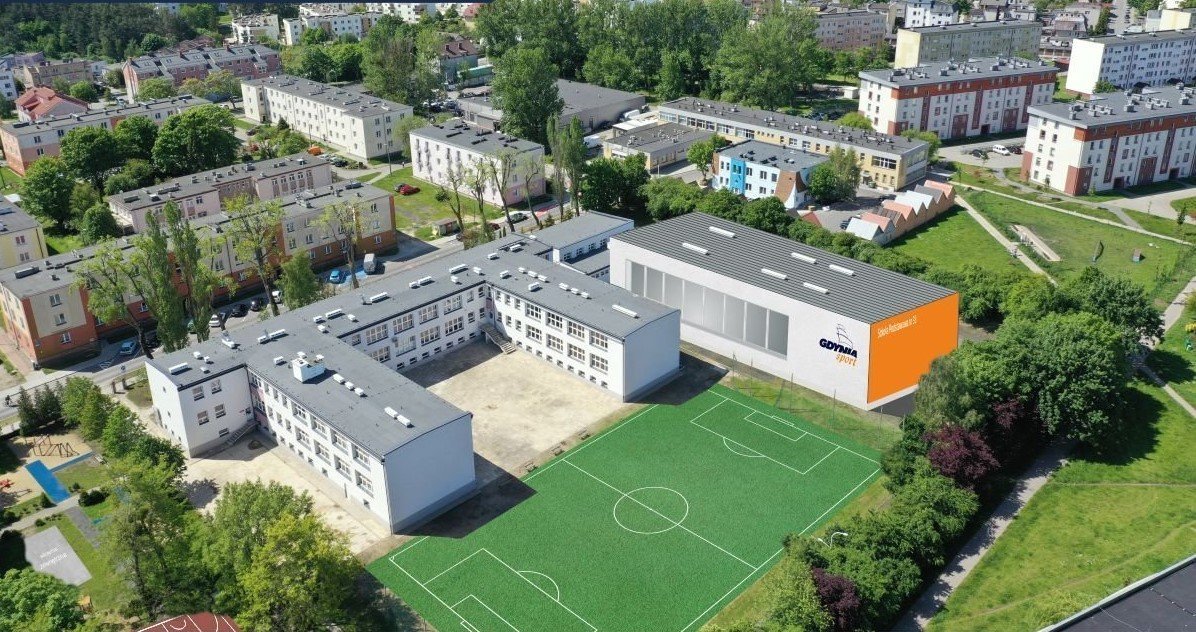Budynek Szkoły Podstawowej nr 33 na Oksywiu oraz boisko // mat.prasowe UM Gdyni