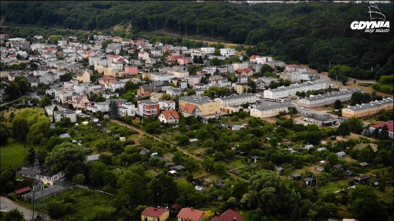 Gdynia to miasto pełne zieleni, dzielnica Mały Kack. 