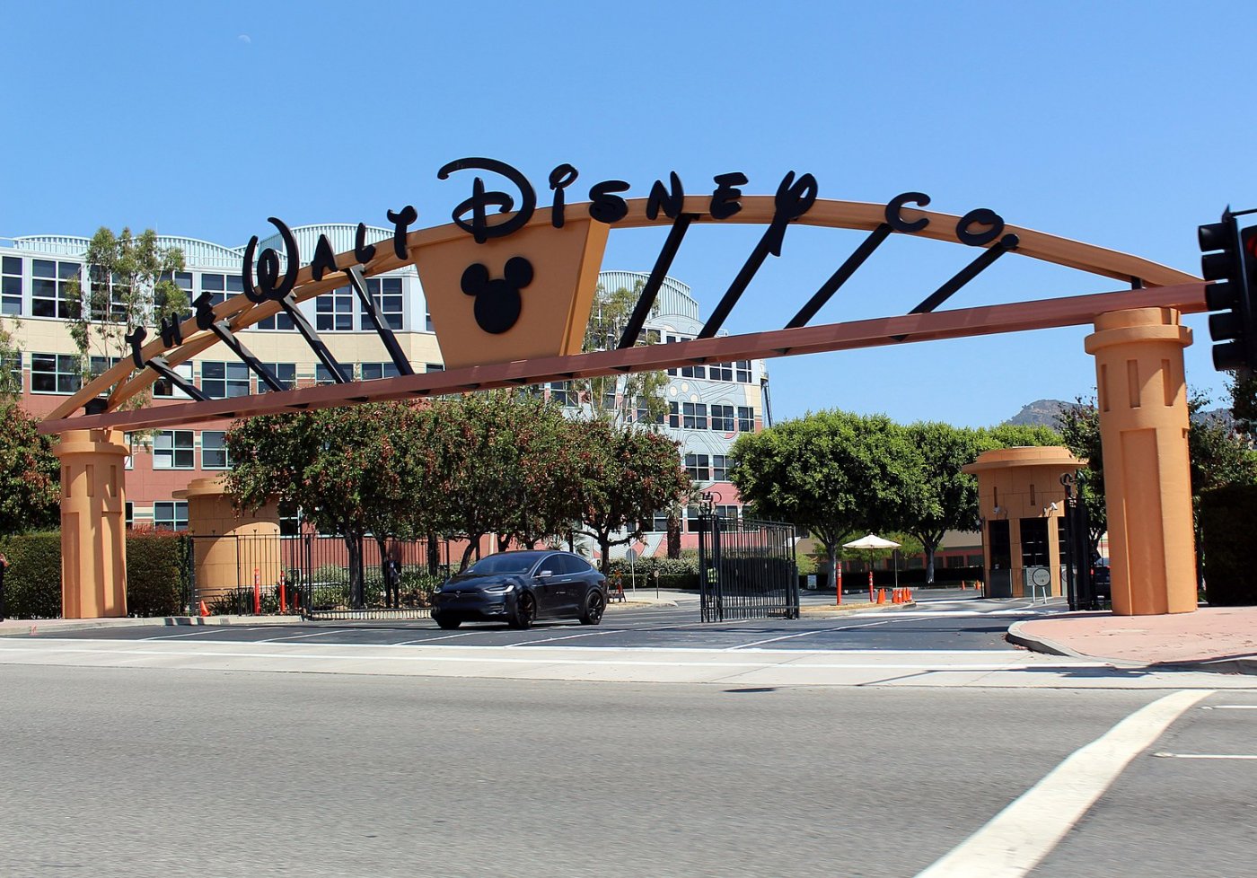 Główna siedziba The Walt Disney Company w Burbank, w Kalifornii. Fot: Coolcaesar / wikipedia.org 