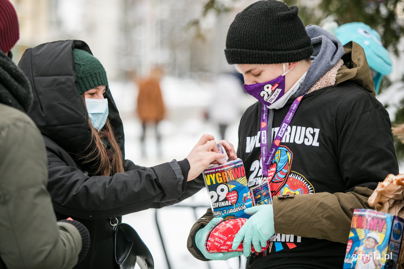 Podczas 29. finału WOŚP, który odbył się w ostatnią niedzielę na ulicach Gdyni kwestowało około 1000 wolontariuszy, fot. Karol Stańczak