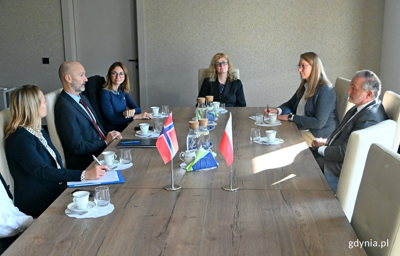 Jego Ekscelencja Anders H. Eide, ambasador Norwegii w Polsce, spotkał się z prezydentem Gdyni Wojciechem Szczurkiem // fot. Magdalena Śliżewska