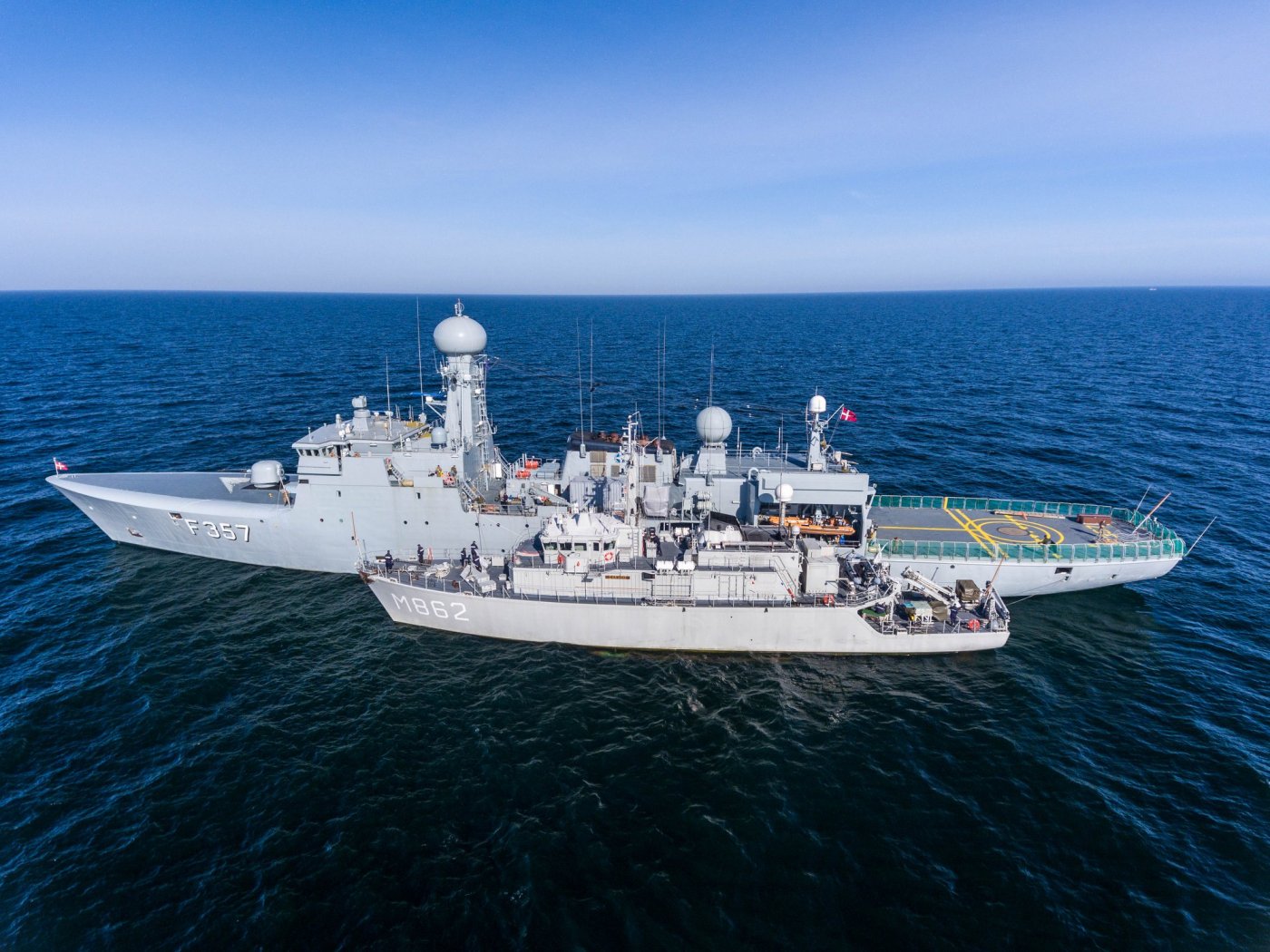 Do Gdyni przypłyną m.in.: flagowa jednostka zespołu - duński HDMS Thetis (F357) czy holenderski HNLMS Zierikzee // fot. facebook com/snmcmg1 