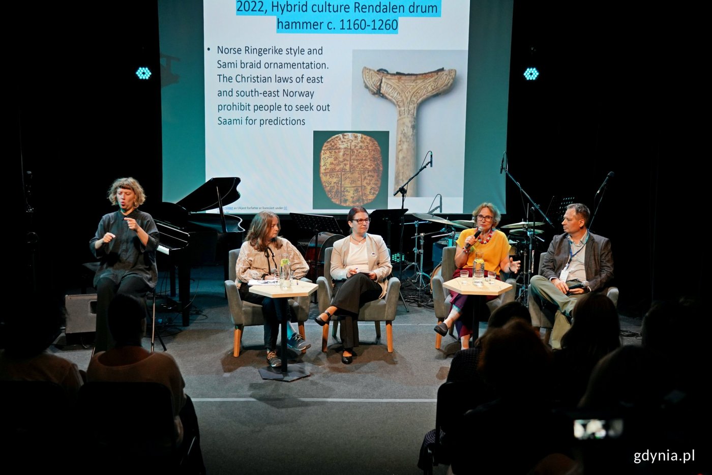 W panelu inaugurującym festiwal Nordic Talking 2026 wzięli udział: dr Justyna Pomierska, prof. Anne Irene Risøy (z lewej) oraz (z prawej) prof. Jakub Morawiec (fot. Magdalena Czernek)