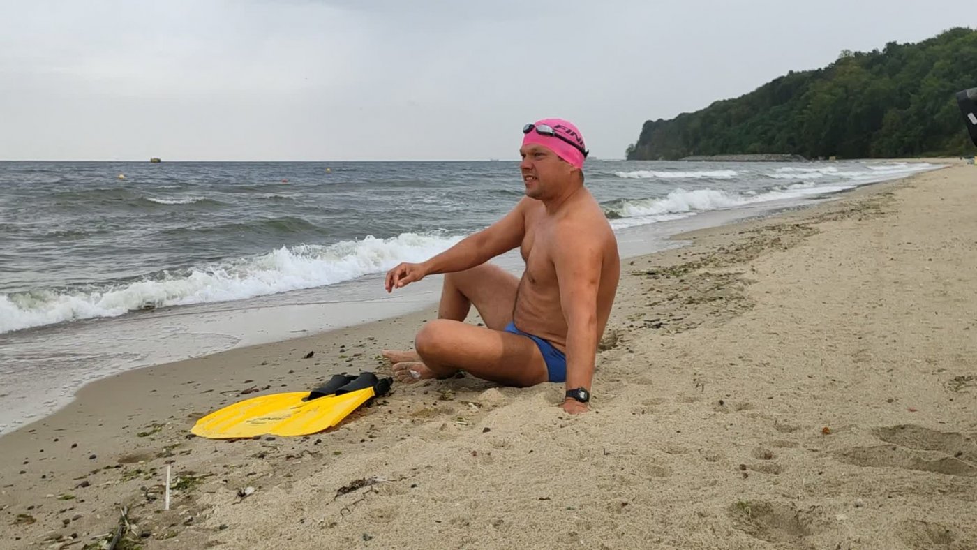 Leszek Naziemiec na plaży w Babich Dołach. Źródło: archiwum Leszka Naziemca