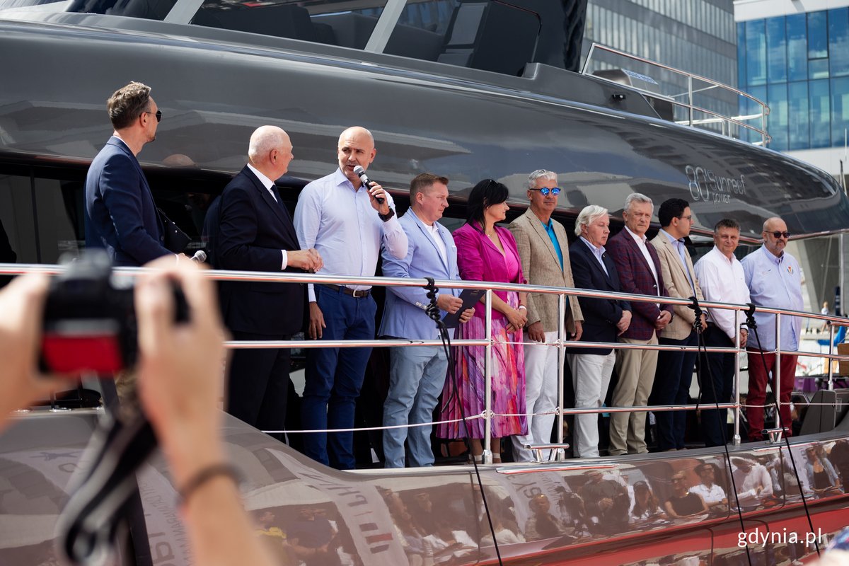 Uroczystego otwarcia targów Polboat Yachting Festival dokonano na prestiżowym katamaranie 80 Sunreef Power // fot. P. Kozłowski