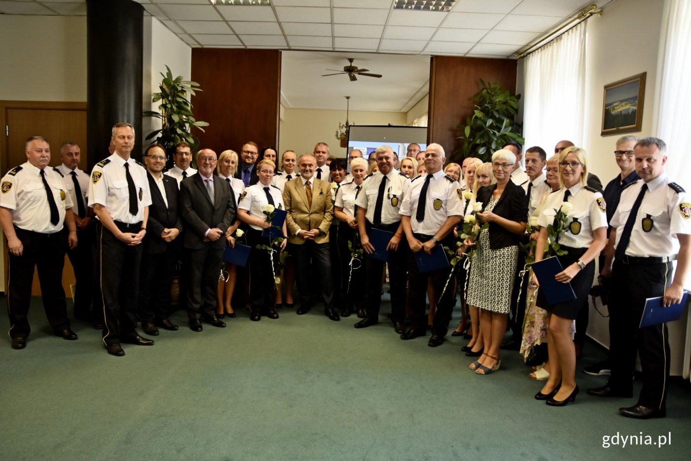 W uroczystości udział wzięli Wojciech Szczurek, prezydent Gdyni, Marek Łucyk, wiceprezydent Gdyni ds. rozwoju, Joanna Zielińska, przewodnicząca Rady Miasta, Andrzej Bień i Stanisław Borski, wiceprzewodniczący Rady Miasta, a także Rafał Klajner, dyrektor Urzędu Miasta Gdyni // fot. Paweł Kukla