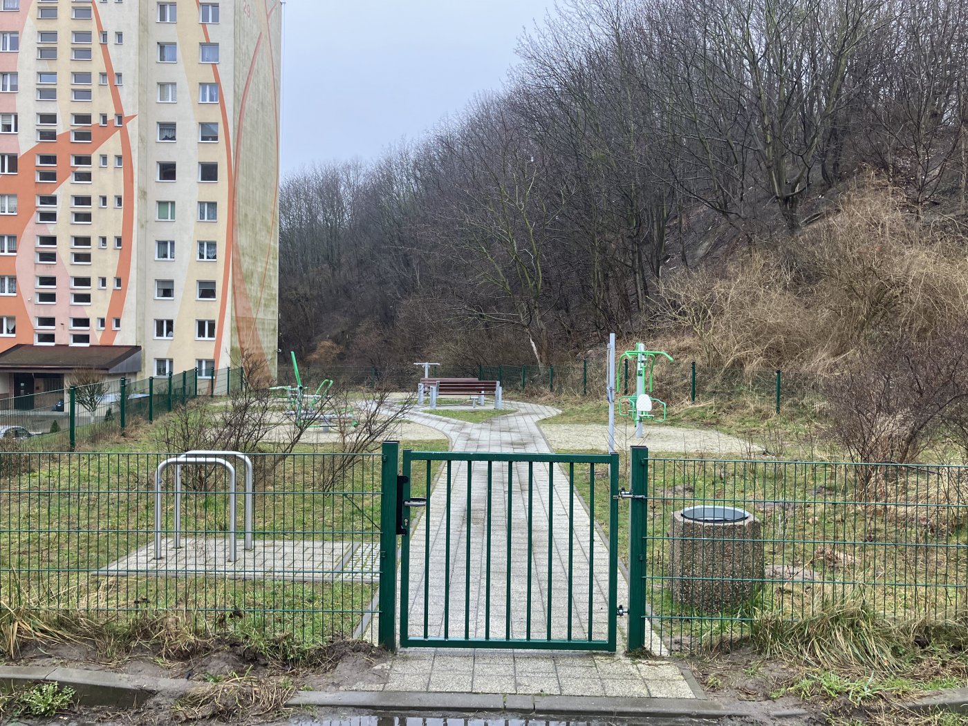 Siłownia plenerowa przy ul. Żelaznej (fot. materiały Wydziału Inwestycji Urzędu Miasta Gdyni)