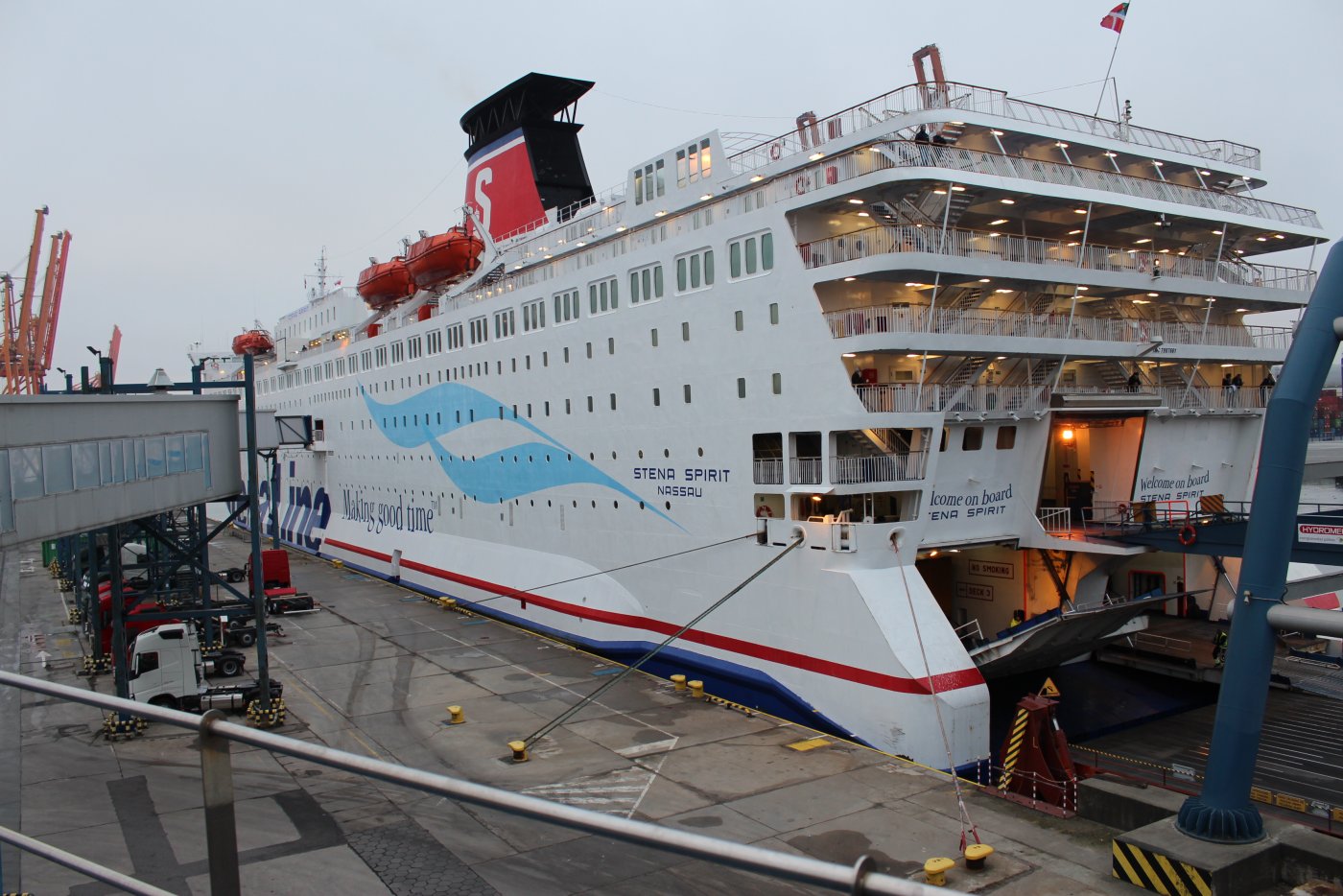 Prom Stena Spirit w porcie w Gdyni // fot. Magda Śliżewska