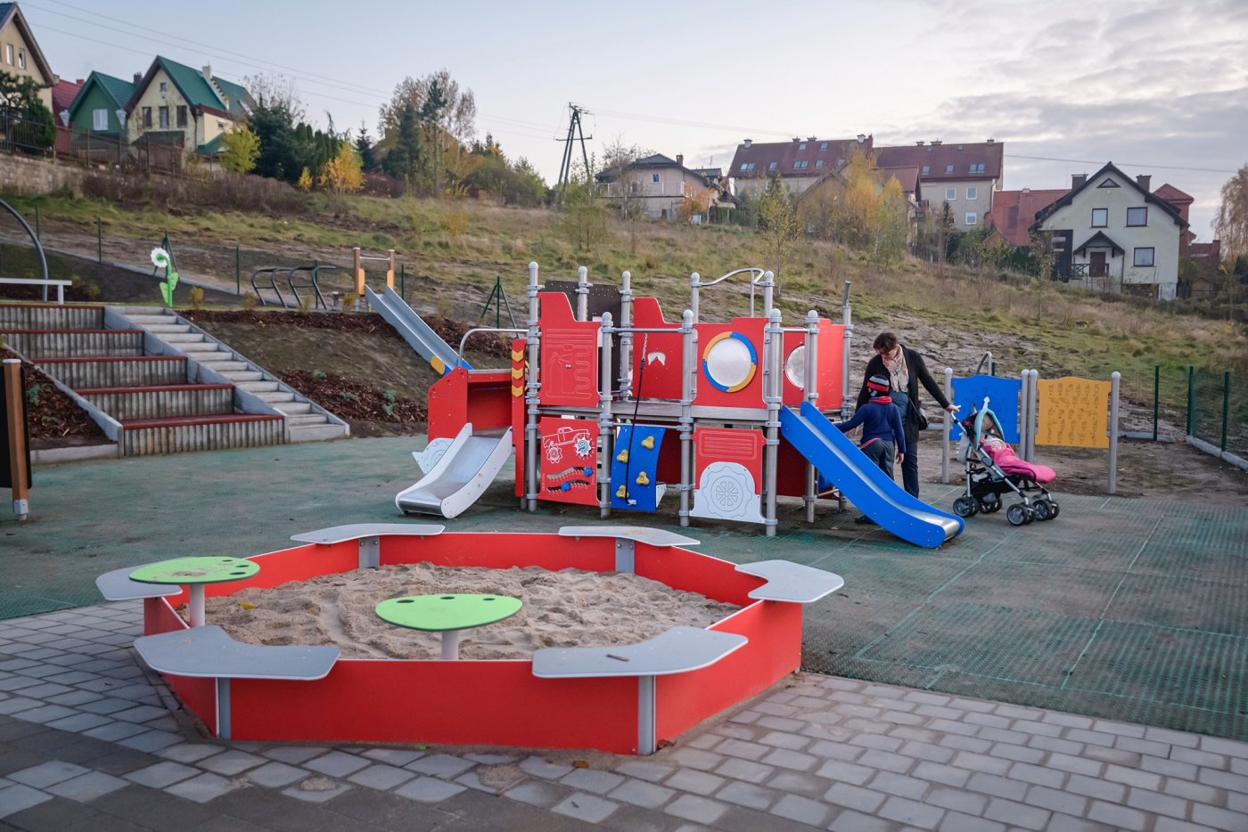 Nowy plac zabaw na Wielkim Kacku // fot. Tomasz Kamiński