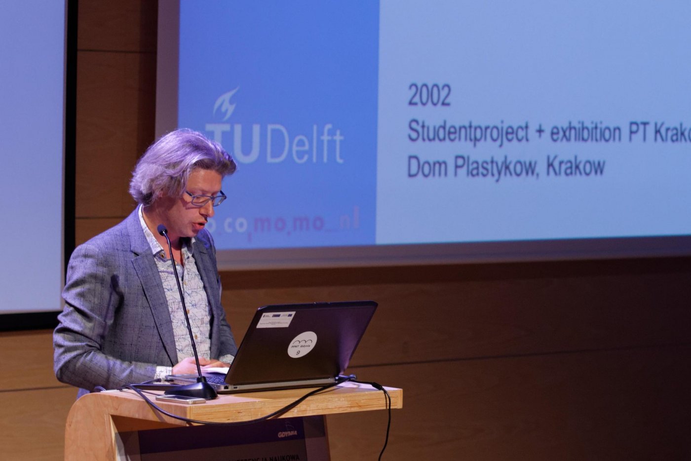 Dr inż. Wido Quist z Delft wygłasza swoją prelekcję poczas międzynarodowej konferencji 