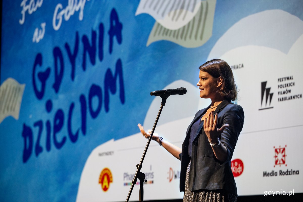 W poniedziałkowy poranek w Teatrze Muzycznym im. Danuty Baduszkowej w Gdyni odbyło się uroczyste otwarcie 19. edycji sekcji „Gdynia Dzieciom” w ramach 48. Festiwalu Polskich Filmów Fabularnych. Gdyński samorząd na otwarciu reprezentowała Katarzyna Gruszecka-Spychała. Fot. Przemysław Kozłowski