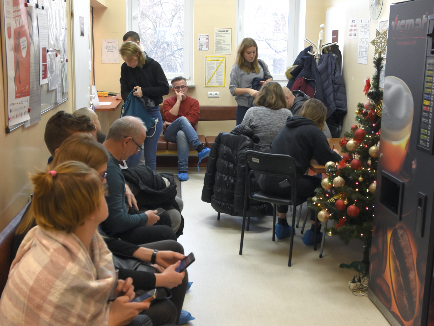 Oczekujący w Regionalnym Centrum Krwiodawstwa i Krwiolecznictwa - oddział w Gdyni /fot. Paweł Kukla