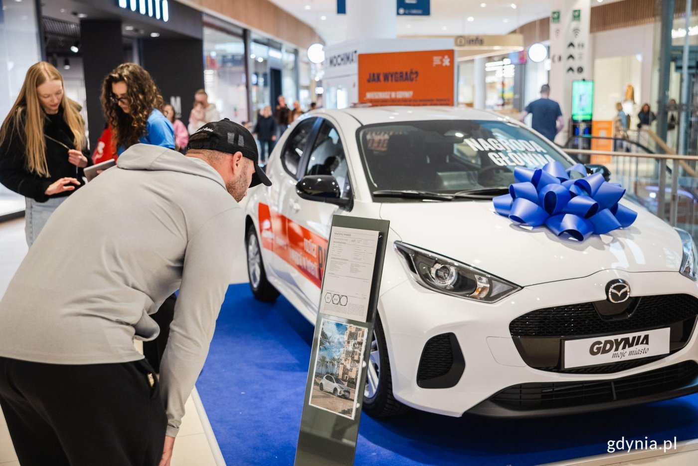 Stoisko informacyjne „Rozlicz PIT w Gdyni” w Centrum Riviera będzie dostępne także w niedzielę, 29 marca w godz. 13:00-17:00 (fot. Karol Stańczak)