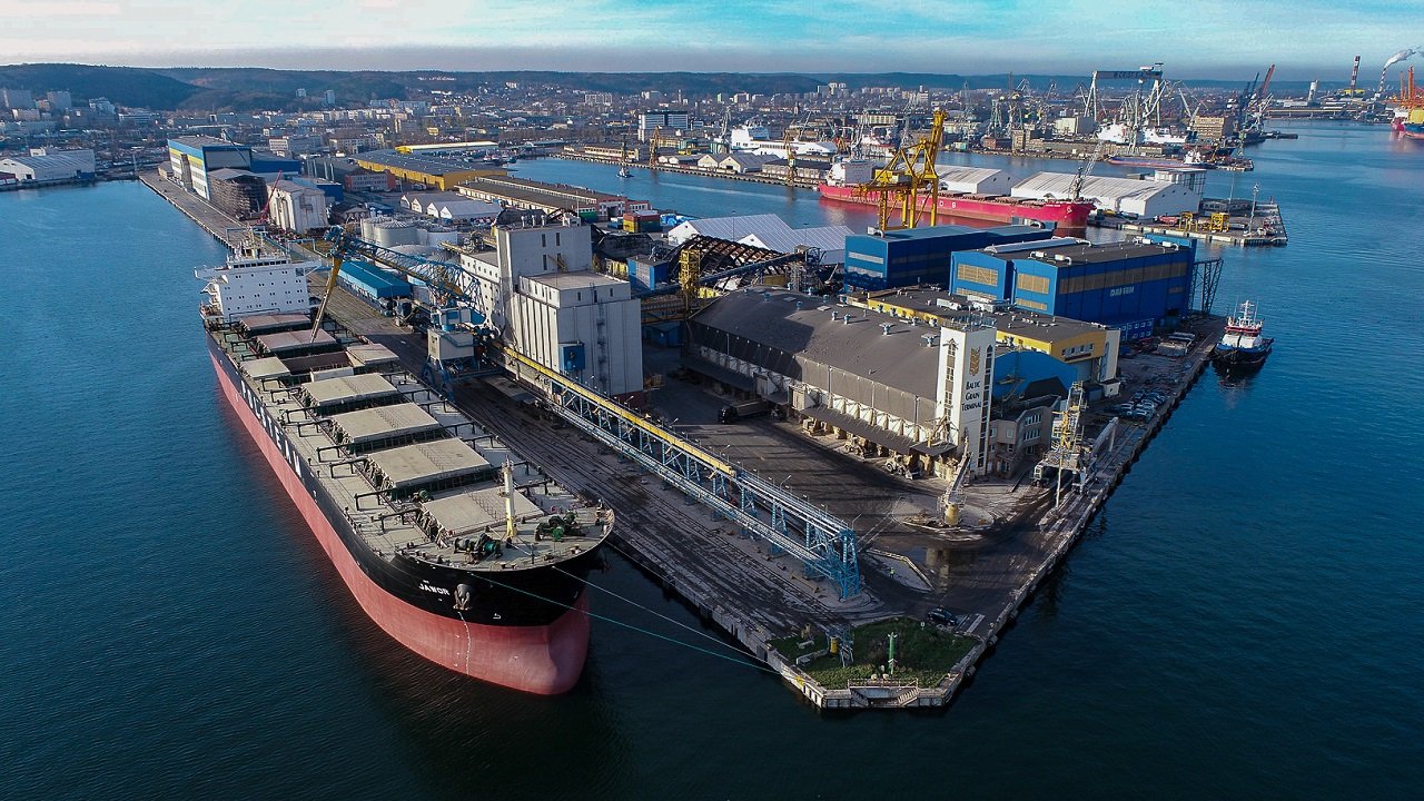 Nabrzeże Indyjskie w Porcie Gdynia. Fot. T. Urbaniak / Port Gdynia