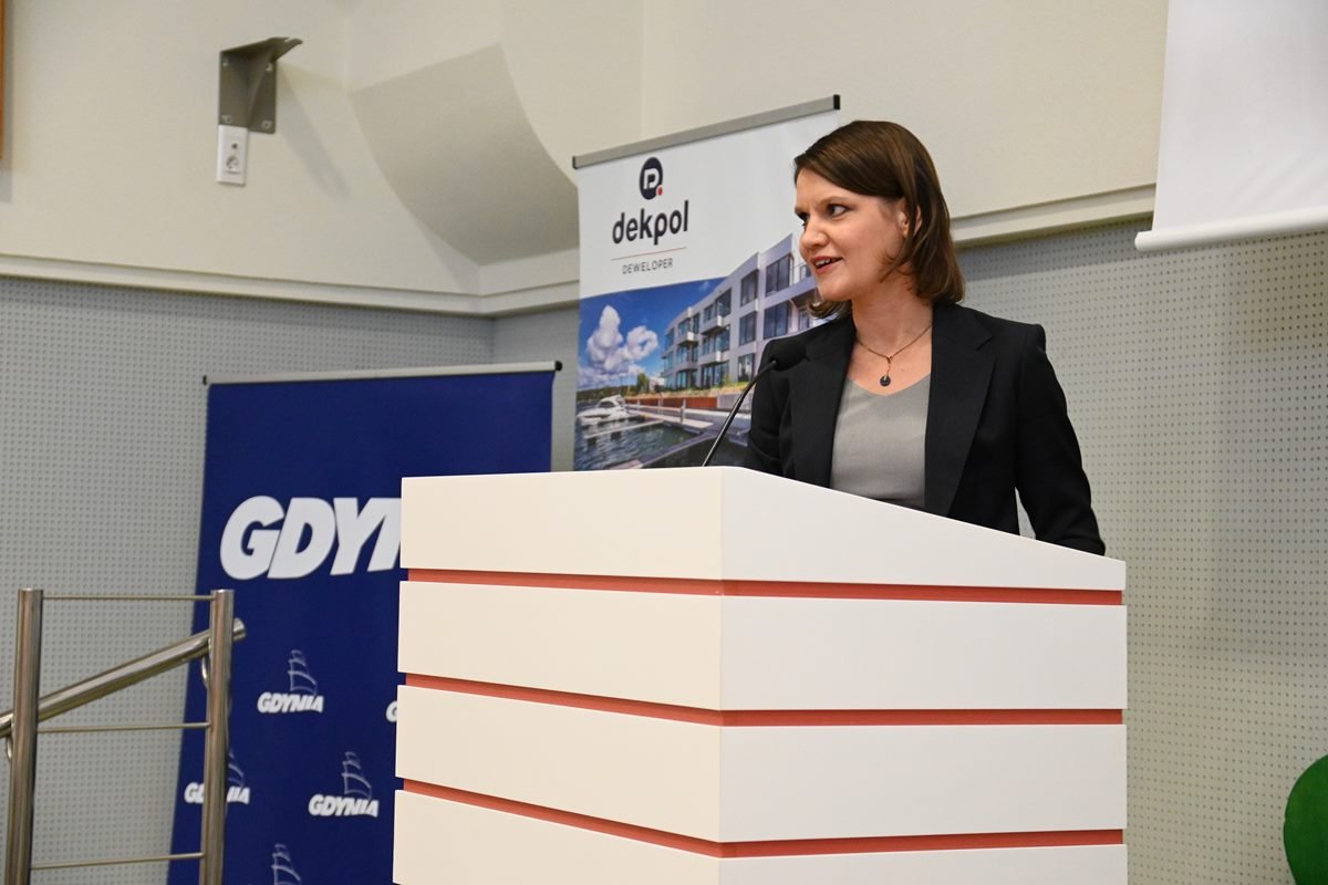 O zagrożeniu dezorganizacją pracy planistów w świetle reformy planowania przestrzennego, w kontekście przepisów przejściowych, opowiedziała na V Prawniczym Forum Gospodarki Przestrzennej i Budownictwa Katarzyna Gruszecka-Spychała, wiceprezydent Gdyni ds. gospodarki. Fot. Zygmunt Gołąb 