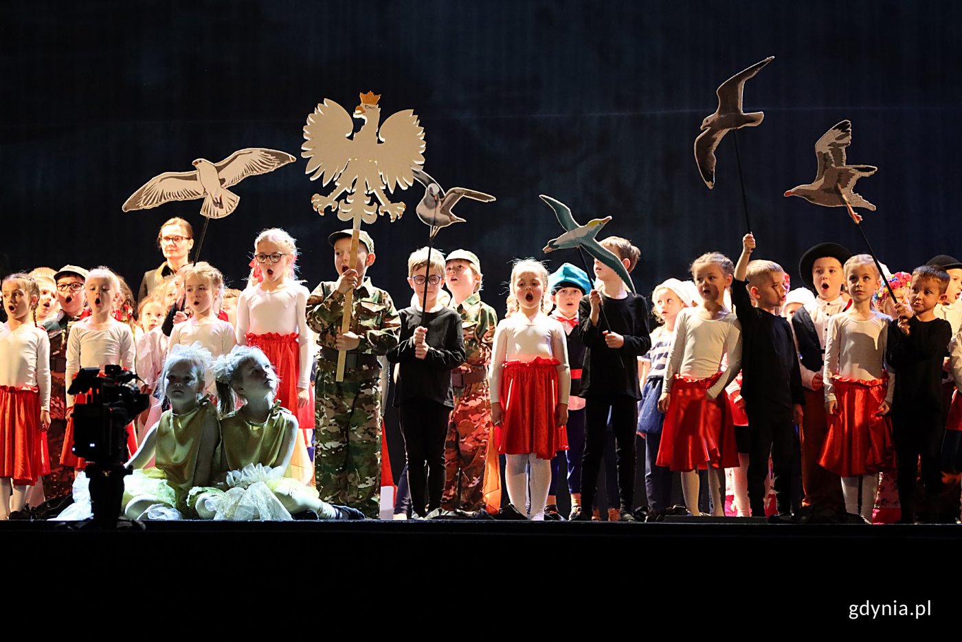 VIII Koncert Patriotyczny „Kto Ty jesteś? Polak mały?” pt.: „Wolna jak ptak” w Klubie 3 Flotylli Okrętów w Gdyni (fot. Katarzyna Balcerzak)