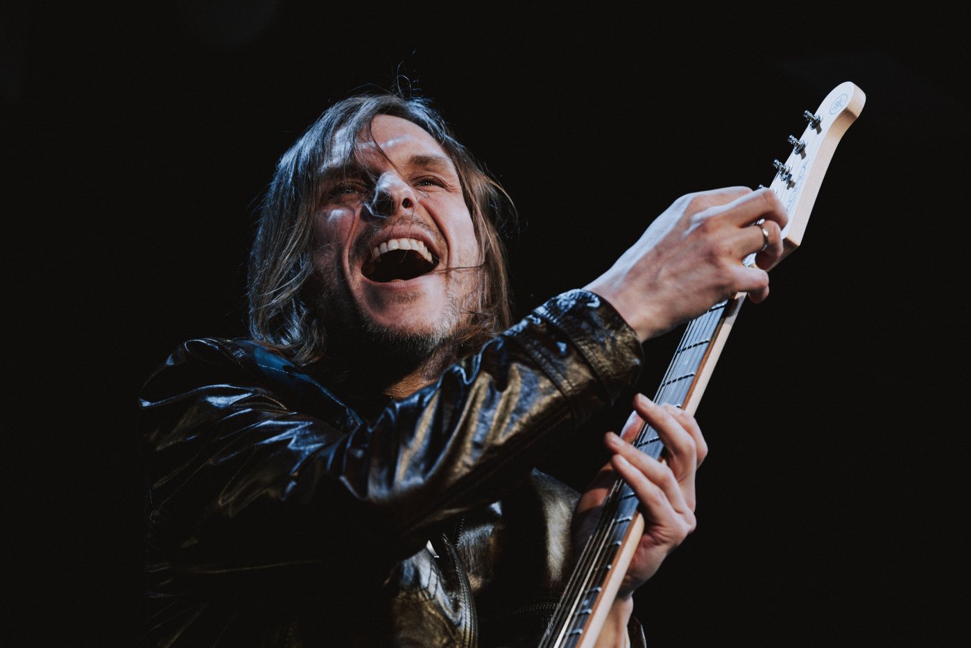 Jacek Bała podczas próby monodramu „Dream, czyli jak nie zostałem Kurtem Cobainem” w Teatrze Miejskim (fot. Piotr Pędziszewski)