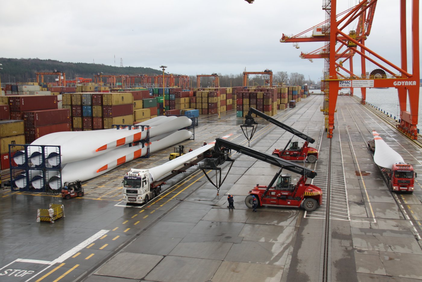 Terminal, który będzie obsługiwać morskie farmy wiatrowe, ma powstać m.in. przy nabrzeżu Helskim, fot. Tadeusz Urbaniak / Port Gdynia