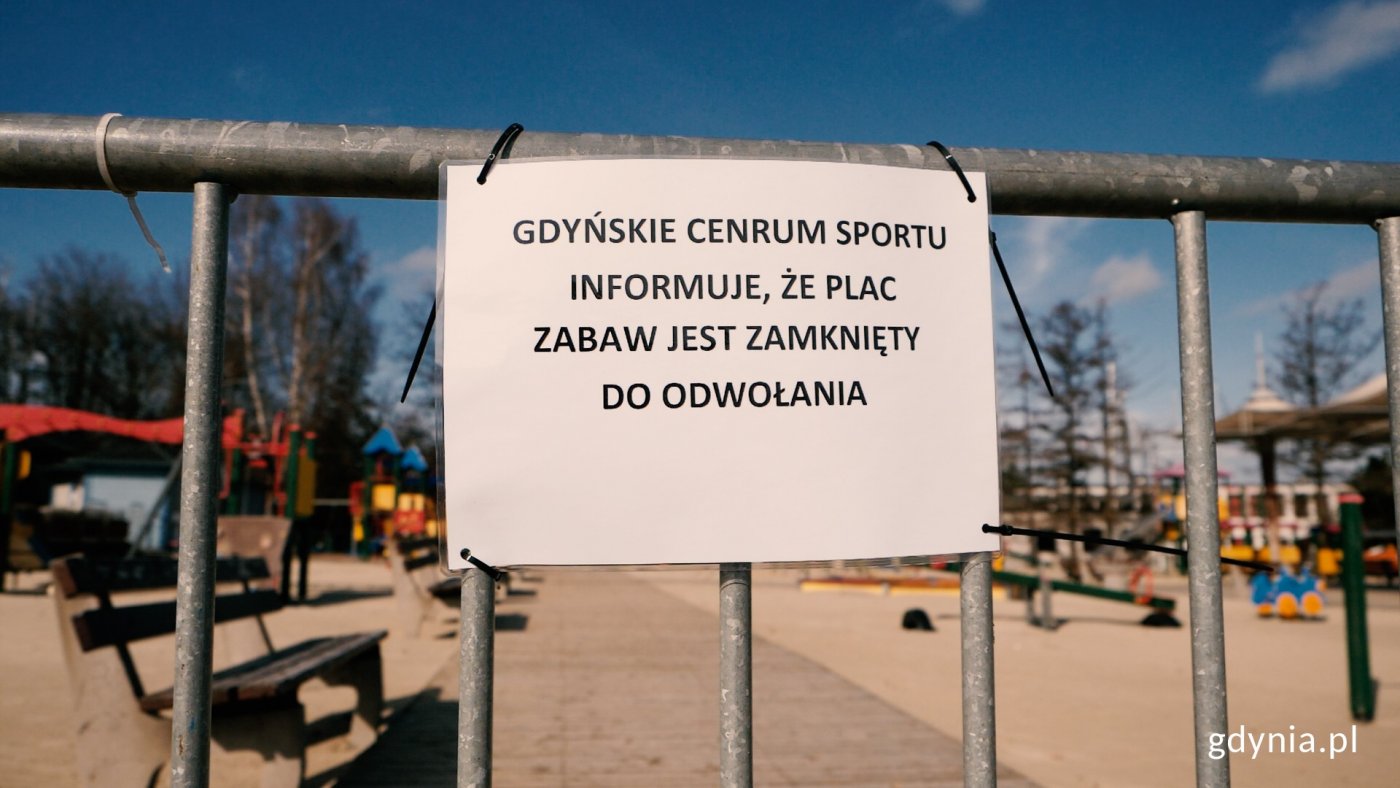 Place zabaw i siłownie zewnętrzne są zamknięte do odwołania // fot. Marcin Mielewski