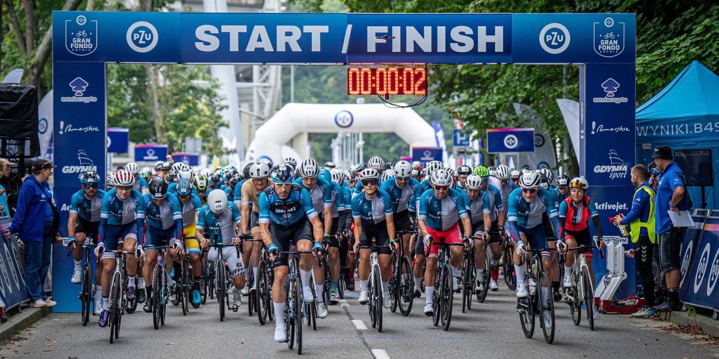 Start wyścigu kolarskiego PZU Gran Fondo Series w Gdyni (fot. Tomasz Markowski / Sport Evolution)
