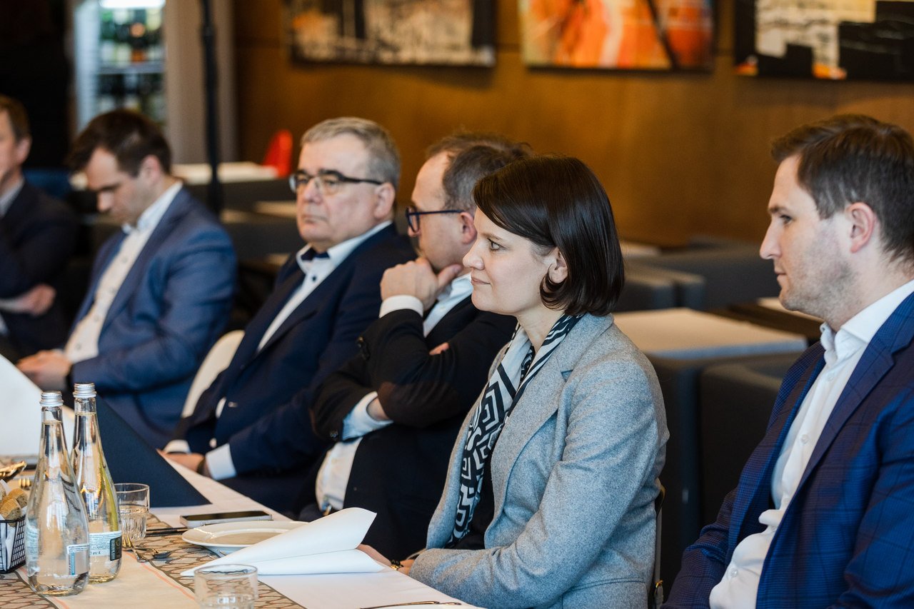 Pierwsze założycielskie spotkanie Think Tanku „Metropolia” pod hasłem „Kierunki i Warunki Rozwoju Gospodarczego Obszaru Metropolitalnego” odbyło się we wtorek, 14 lutego, w Europejskim  Centrum Solidarności w Gdańsku. Na zdjęciu min. Katarzyna Gruszecka – Spychała, wiceprezydent ds. gospodarki, Marcin Skwierawski, wiceprezydent i wiceprezydent Gdańska, Piotr Grzelak. 