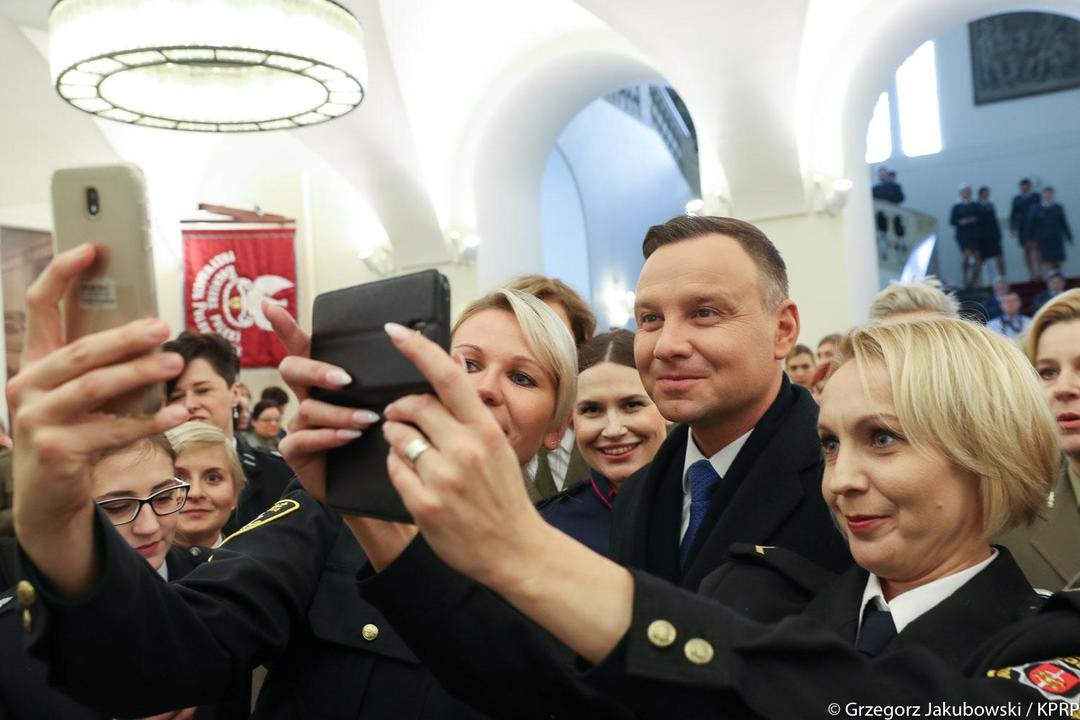 Gdyńskie strażniczki miejskie w Pałacu Prezydenckim // fot. Grzegorz Jakubowski/KPRP