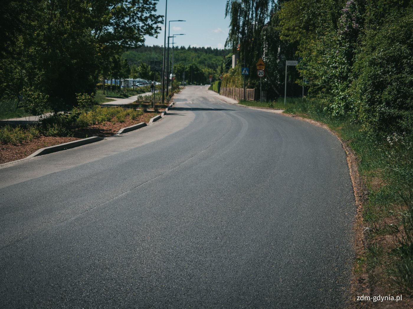 Remont nawierzchni ul. Starodworcowej wykonano na powierzchni około 2000 m² (fot. Marcin Mielewski, Zarząd Dróg Miejskich)