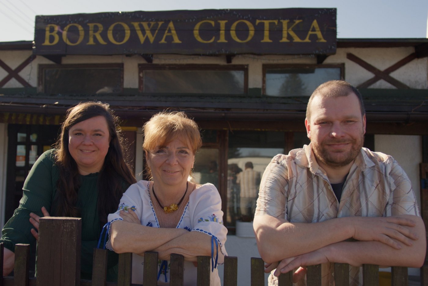 Sonia, Marzena i Oskar Usarkowie, którzy prowadzą restaurację „Borowa Ciotka” (fot. materiały Gdyńskiego Centrum Wspierania Przedsiębiorczości)