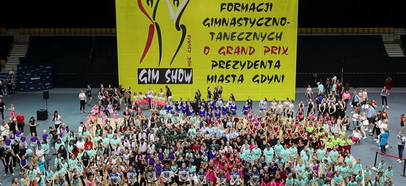 Uczestnicy wydarzenia Gim Show 2023 w Polsat Plus Gdynia Arena.