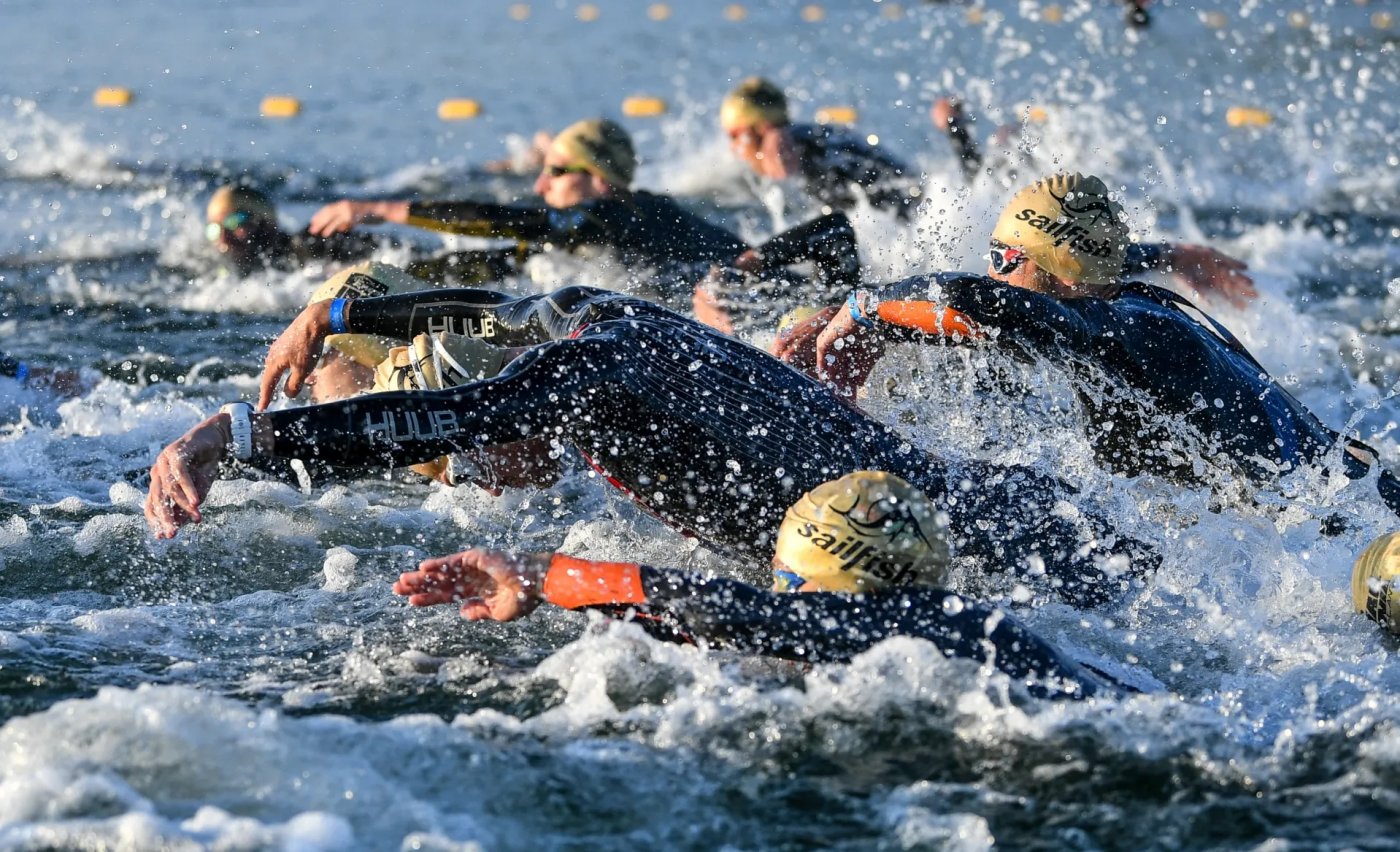 Zwycięzca zawodów Enea Ironman Gdynia spędził w wodzie ponad godzinę 