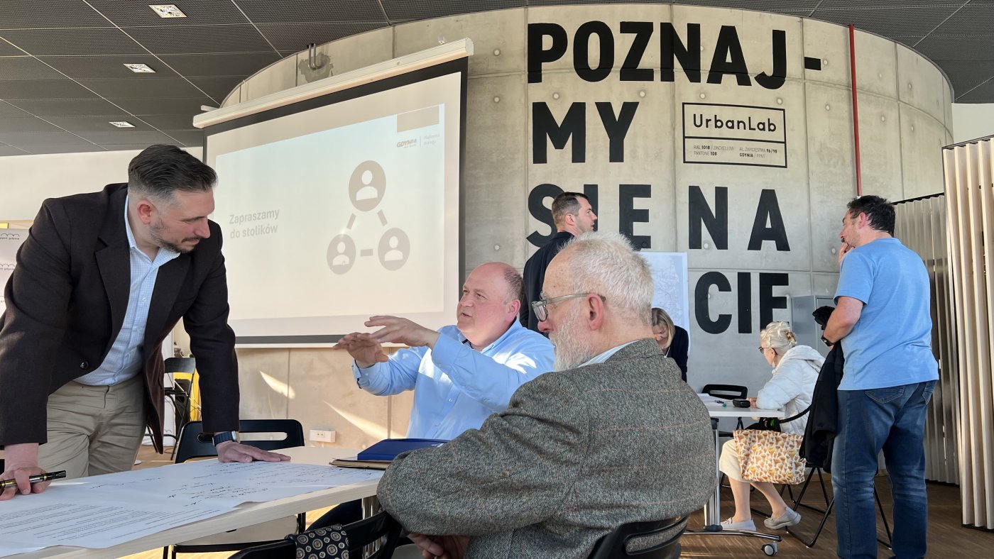 Wszystkie zebrane głosy zostaną uwzględnione w raporcie końcowym, który będzie podstawą do dalszych decyzji dotyczących działań ograniczających hałas uliczny w Gdyni (fot. LIS)