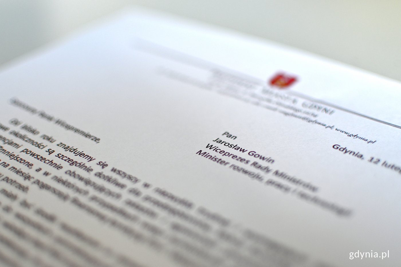 List prezydenta Wojciecha Szczurka do wicepremiera Jarosław Gowina. Fot. Sławomir Okoń