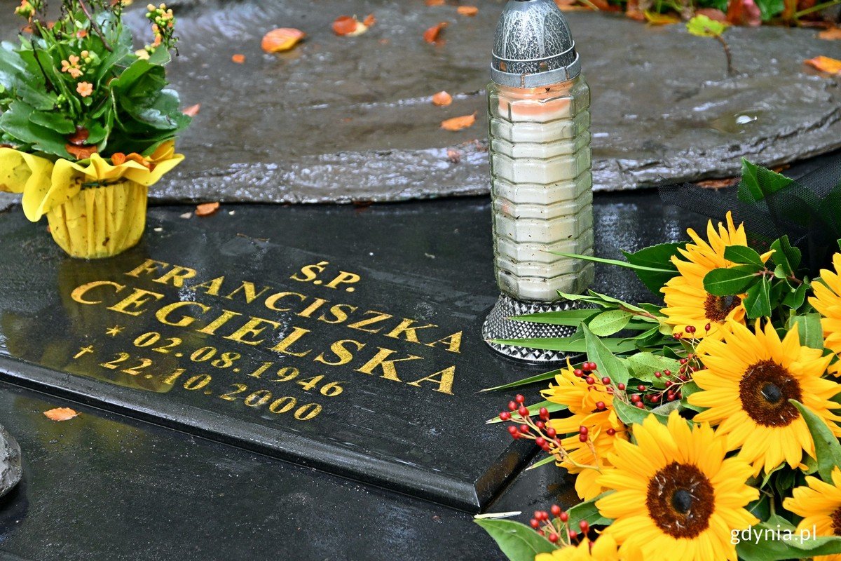 Mogiła Franciszki Cegielskiej na Cmentarzu Witomińskim // fot. Magdalena Czernek