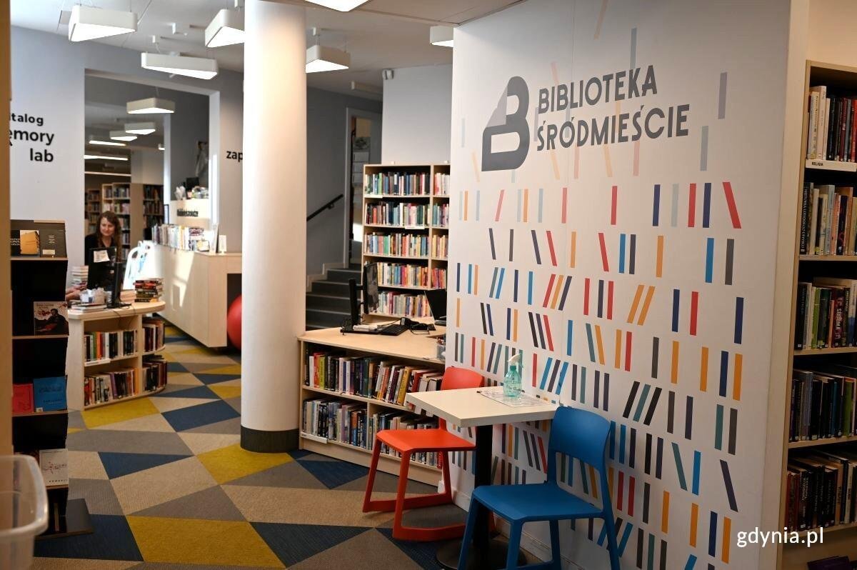 Ankieta pod nazwą „Jak możemy dostosować bibliotekę do Twoich potrzeb?” realizowana jest przez Bibliotekę Gdynia w ramach projektu „Wyprawa po (nie)użytkownika” (fot. Waldemar Ulanowski)