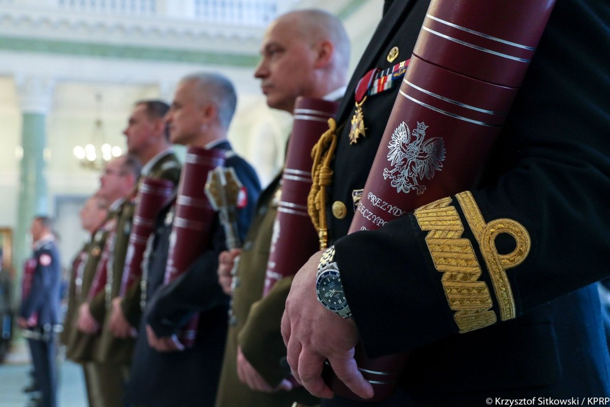 Zdjęcie archiwalne z wręczania aktów mianowania na stopnie generalskie i admiralskie // fot. Krzysztof Sitkowski/KPRP