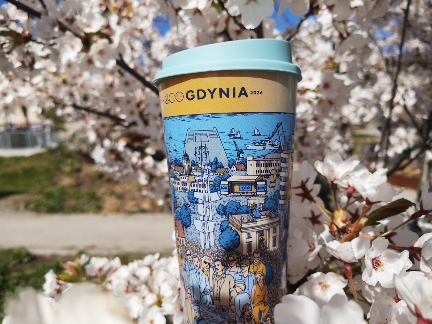 Kubek, który trafi do maturzystów w 2026 roku (fot. Karolina Szypelt)