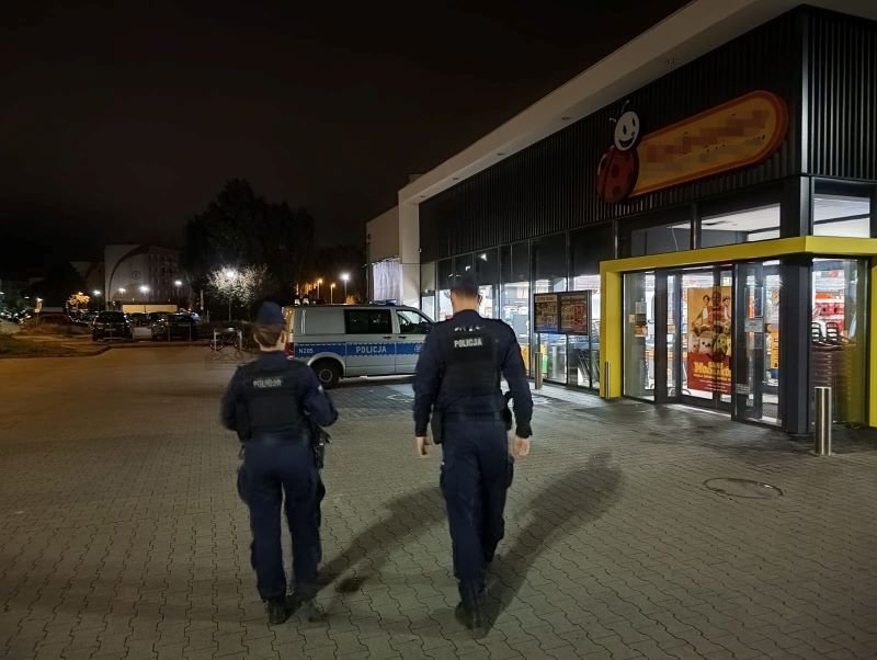 Gdynia. Nocne działania na Chwarznie i Witominie policjantów.