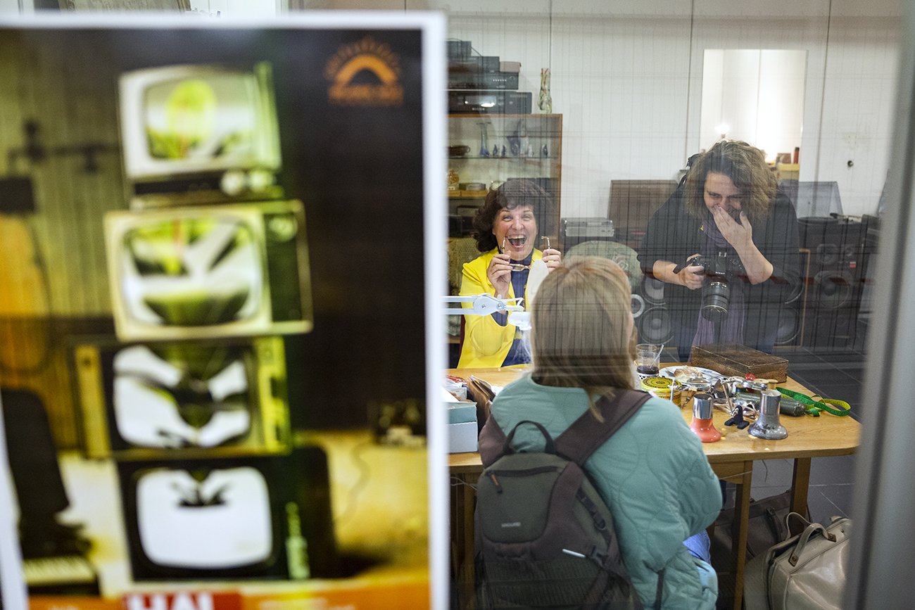 Warsztaty z repasacji rajstop i pończoch Elżbiety Koniecznej z 