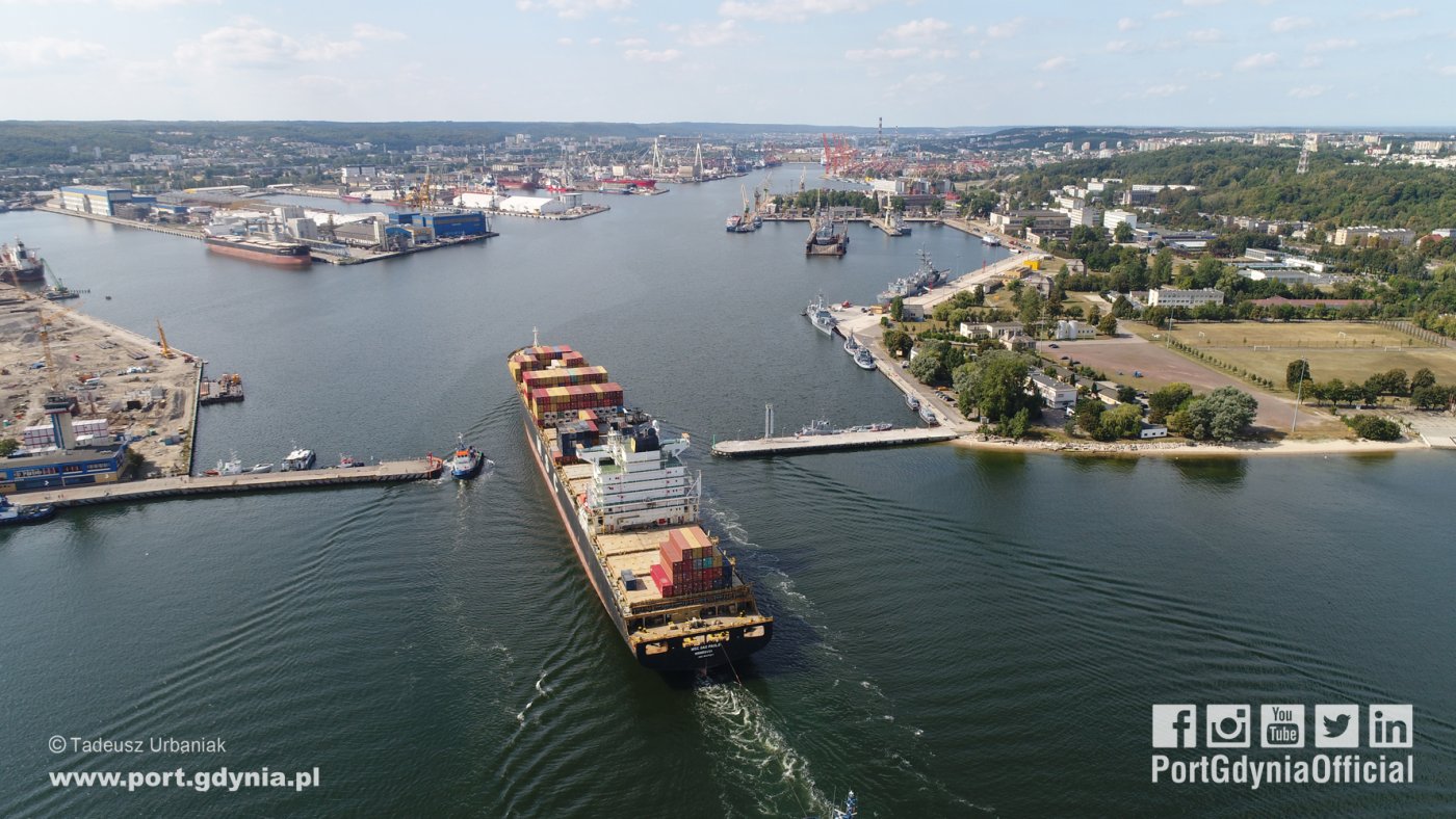 Port Gdynia ze złotą statuetką Lidera Polskiego Biznesu // fot.Tadeusz Urbaniak/port.gdynia.pl