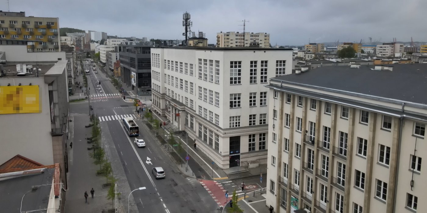 Zdjęcie obecne gmachu budynku Poczty Głównej w Gdyni, fot. Michał Sałata