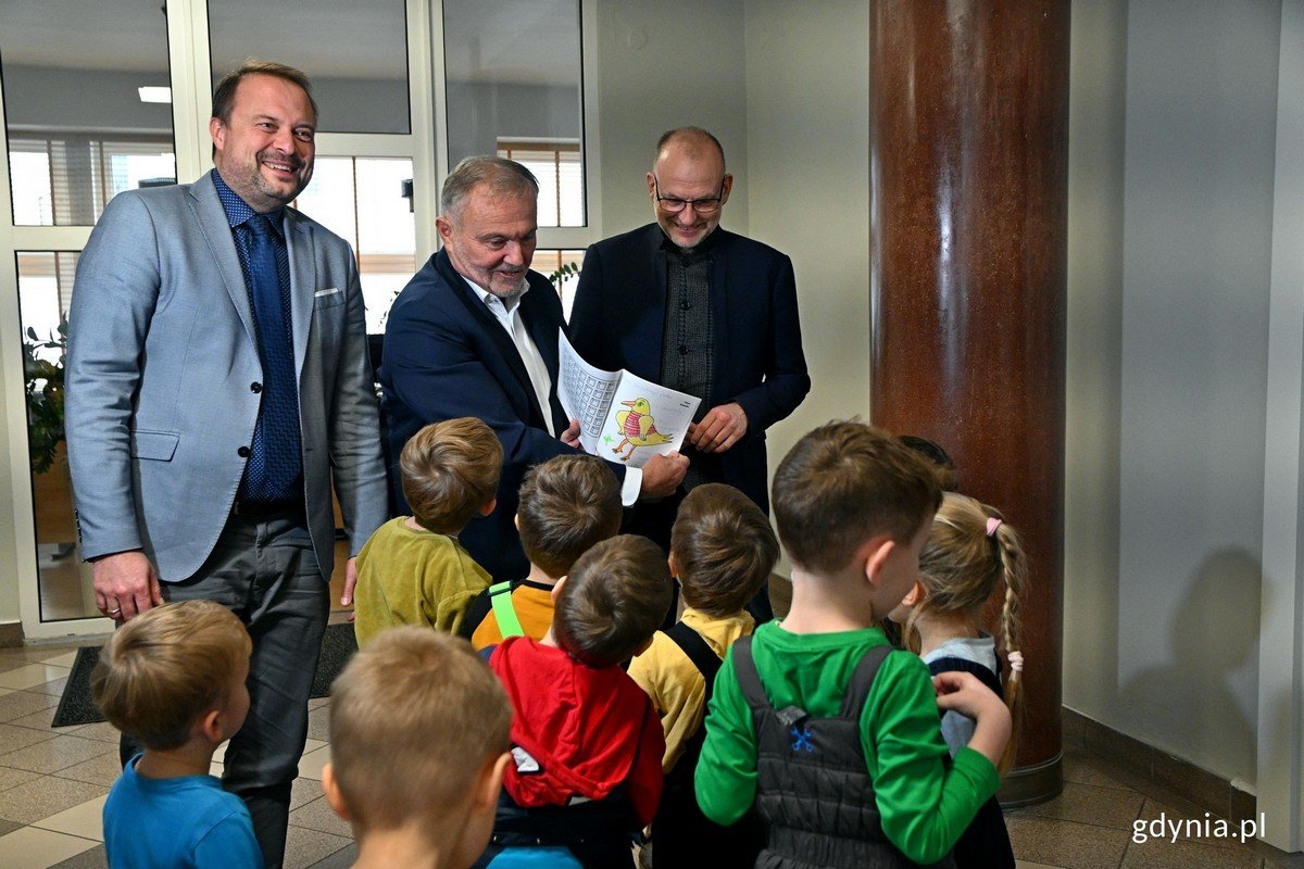 Na zdjęciu (od lewej): wiceprezydent Gdyni Marek Łuck, prezydent Gdyni Wojciech Szczurek, wiceprezydent Gdyni Michał Guć (fot. Magdalena Czernek)