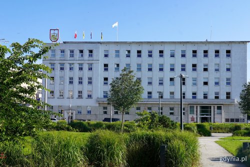Na zdjęciu siedziba główna Urzędu Miasta Gdyni (fot. Karolina Szypelt)